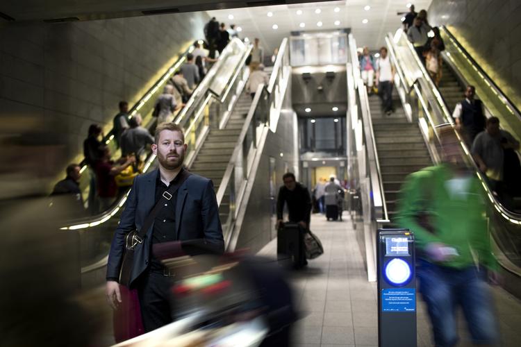 research. DSB opfordrer folk til gå ind på sin hjemmeside for at undersøge, om det kan betale sig at købe et rejsekort. 
