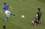 1-1. Italiens Antonio Di Natale bragte støvlelandet på 1-0 i gruppekampen mod Spanien, som fik udlignet ved Cesc Fabregas. 