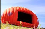 Luftig. Apollo-scenen er oppustelig og kan derfor flyttes rundt i dagene inden Roskilde Festival for alvor går løs på torsdag. 