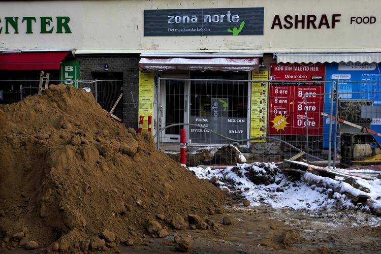 BYGGEROD. Specialforretninger plages af metrobyggeriet, som gør det svært for kunderne at komme ind og handle. 