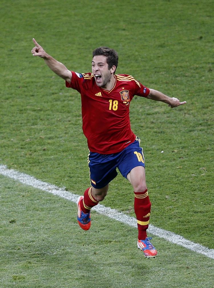 ol. Jordi Alba fejrer sit flotte mål i EM-finalen mod Italien. 