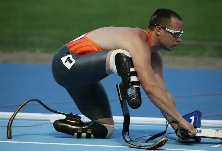 Oscar Pistorius er atter ved at finde formen, og hans store mål er at komme med til VM i Berlin. 