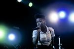 Skuffende. Janelle Monáe var atter på Roskilde, men hun havde umanerligt svært ved at få facon på sin optræden. 