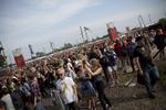 Højdepunkt. Musikdagene er begyndt, og det betyder endnu flere mennesker på Roskilde Festival. Politiet kæmper mod både med telefontyve og stoffer. 