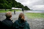 Højtlæsning. Rasmus Nikolajsen læser op af sine digte ved Permanent Poesi i Århus i 2006. 