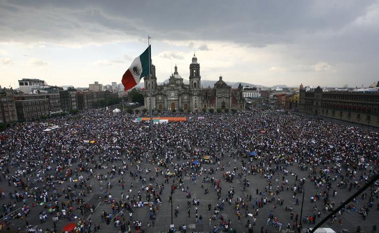 Protest. Demonstration på Zocalo Pladsen i Mexico City lørdag. 