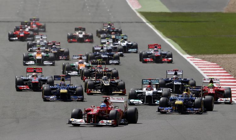 SNEDIGt. Mark Webbers hårde dæk endte med at sikre ham sejren på Silverstone. 