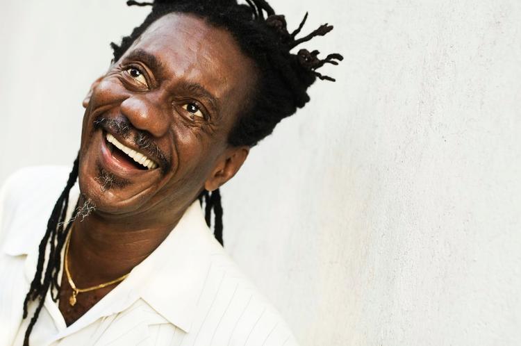 Kærlighedssange.  Koncerten i morgen vil byde på sange, elskende par kan danse  til, lover Luiz Melodia. 