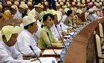 Stjerne. Politiske iagttagere mener, at der er behov for at skabe andre politiske stjerne end The Lady, som Aung San Suu Kyi også bliver kaldt. 