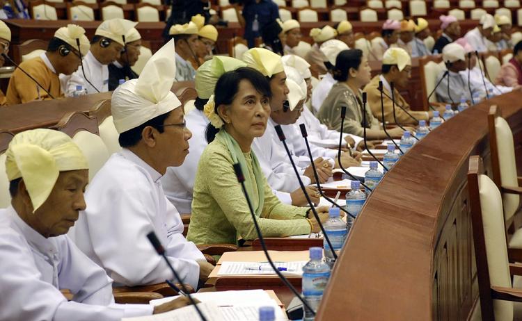 Stjerne. Politiske iagttagere mener, at der er behov for at skabe andre politiske stjerne end The Lady, som Aung San Suu Kyi også bliver kaldt. 