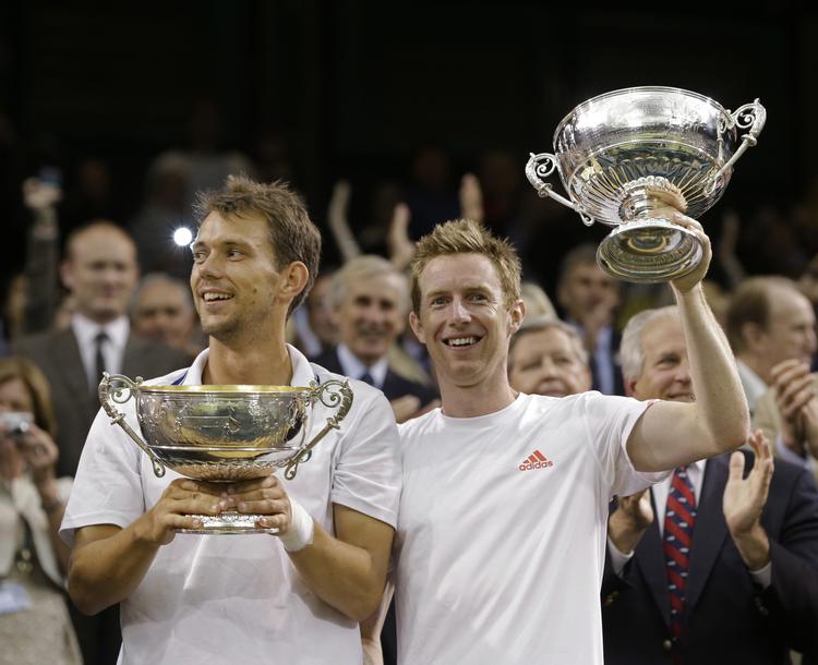 Løchtes sejr ved Wimbledon var flot, men ikke en historisk præstation, mener eksperter. 