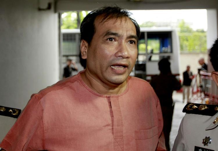 Fri. Joe Wichai Commart Gordon, der er født i Thailand, skulle have afsonet to og et halvt års fængsel efter en dom i december sidste år. Men han er nu blevet tildelt en royal benådning. 