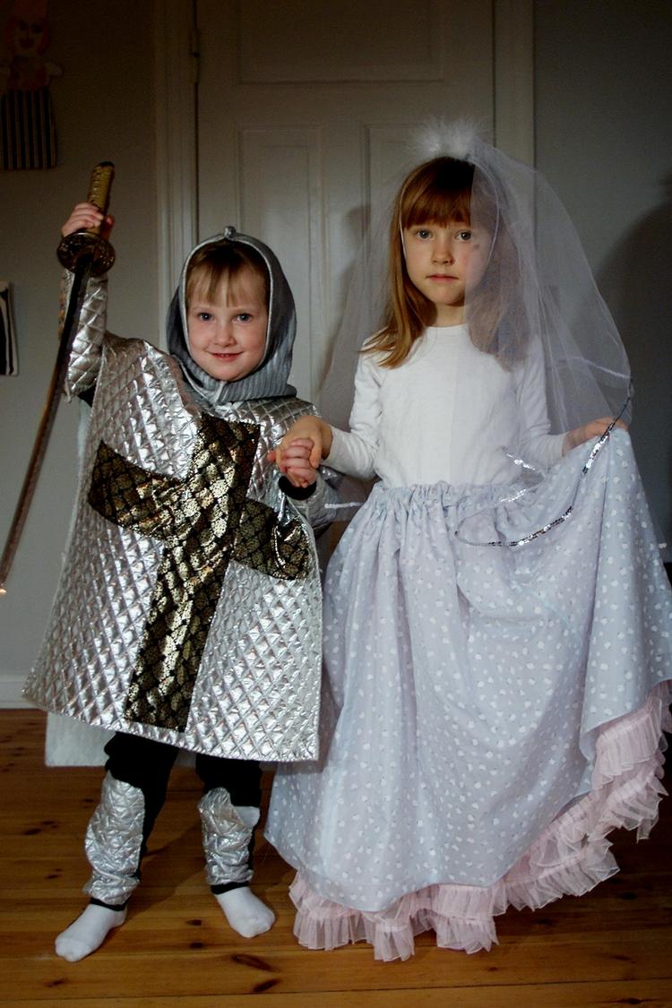 Bøsseangst. Balladen om 3-årige Herbert, der kan lide at gå i kjoler, viser, at det går den gale vej med det fordomsfri syn på børns kønsidentitet, skriver Ditte Giese. 