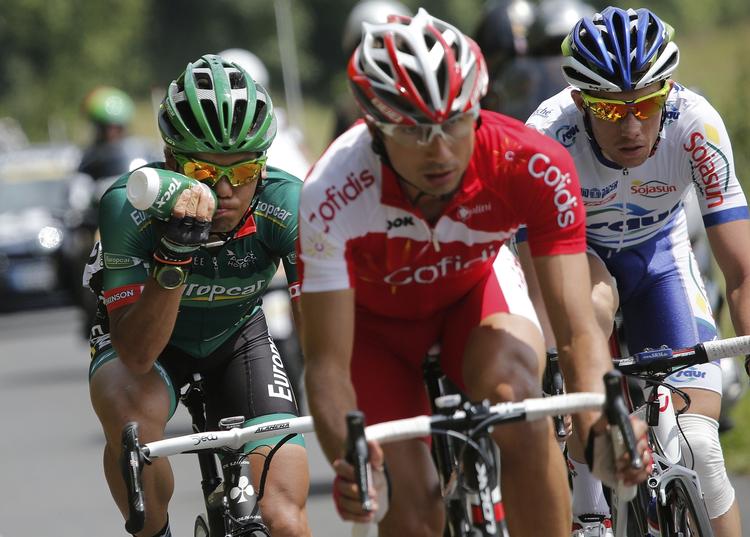 EXIT. Remy di Gregorio (midten) måtte forlade Tour de France, efter at fransk politi anholdt ham på løbets hviledag. 