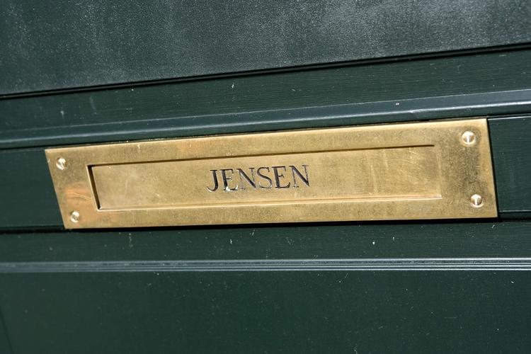 LUKKET. Dørsalg er forbudt på steder, hvor der ikke er offentlig adgang, forklarer fuldmægtig hos Forbrugerombudsmanden. (Arkivfoto) 