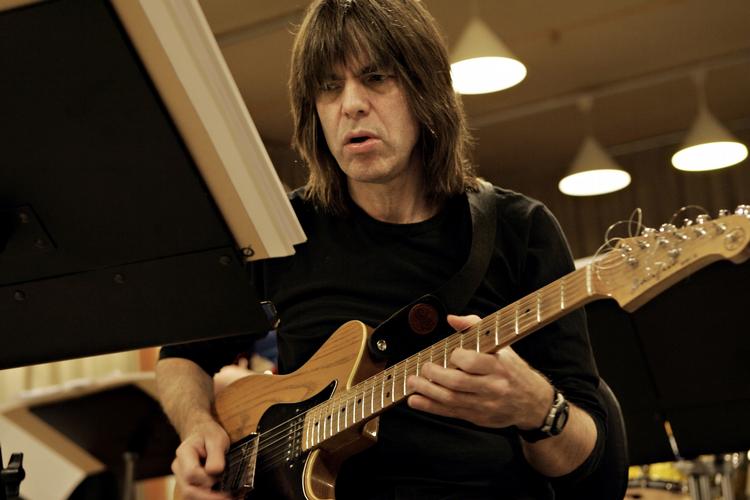 Stjernestøv. Den amerikanske guitarist Mike Stern er en af de kunstnere, der har lagt vejen forbi Rødovre. 