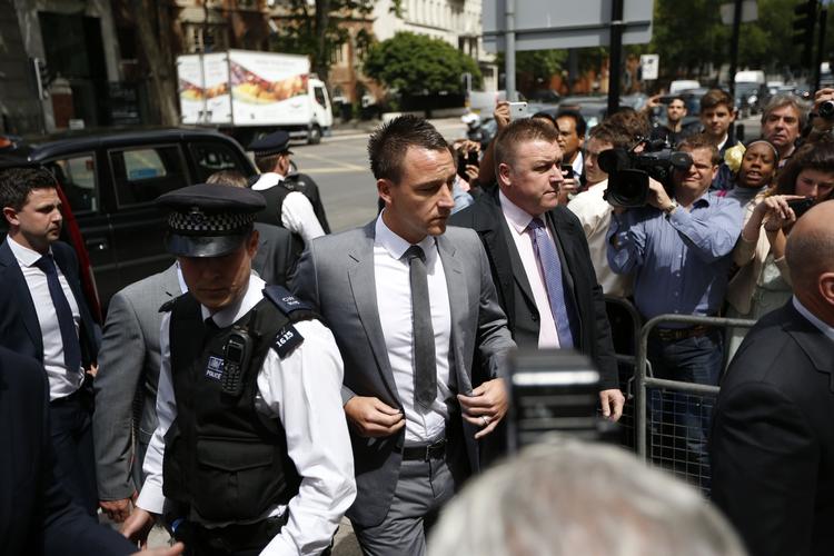FRIKENDT. John Terry slipper for bødestraf oven på racismesagen mod ham. 
