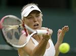Sponsor. Caroline Wozniacki er en af de mange sportsudøvere, som er sponseret af Adidas. Nu er den tyske tøjgigant kommet i problemer før OL. 