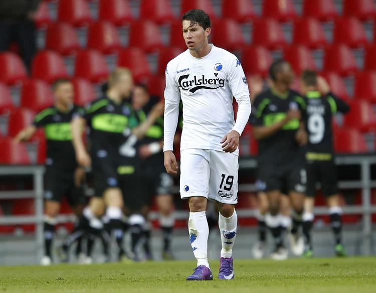 FARVEL? Bryan Oviedo mener at vide, at flere udenlandske klubber er interesseret i ham. 