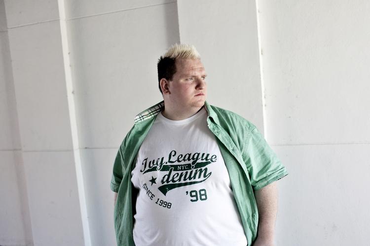 Overvægt. Dennis Søderberg Jensen blev landskendt, efter at han i Politiken fortalte om et liv med næsten 100 kilo for meget på sidebenene. De 10 kilo er siden blev smidt. 