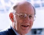 Pensioneret. Olaf Olsen, som han så ud i 1995 - året, hvor han stoppede som rigsantikvar. 