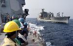 SKYDERI. USNS Rappahannock er et forsyningsskib, der sejler med brændstof til den amerikanske flåde. 