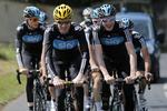 HOLDKAMMERATER. Rollerne kan meget vel være byttet om mellem Bradley Wiggins og Chris Froome næste gang de to ryttere kører Tour de France sammen. 