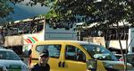 KAOS. Det var en formodet selvmordsbombe, der i går eksploderede i en bus ved Burgas-lufthavnen i Bulgarien. 