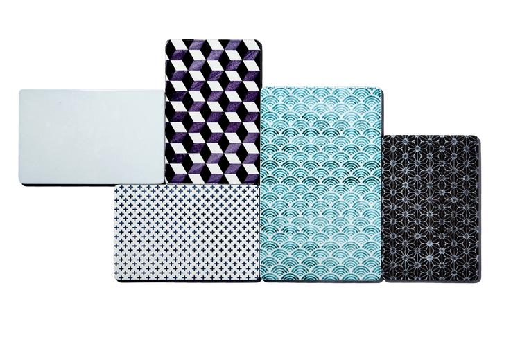 Borddækning. Brætterne af dekoreret lavasten har mange anvendelsesmuligheder. 