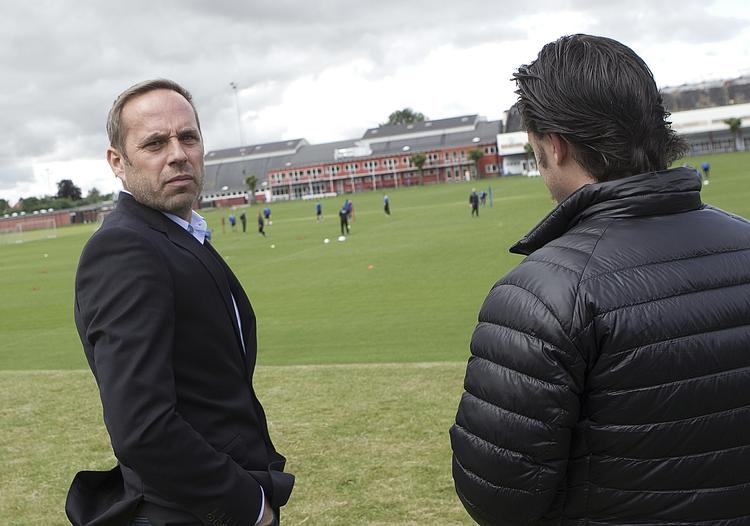 FORTØSTNINGSFULD. FC Københavns sportschef Carsten V. Jensen er nogenlunde tilfreds med lodtrækningen til Champions League. 