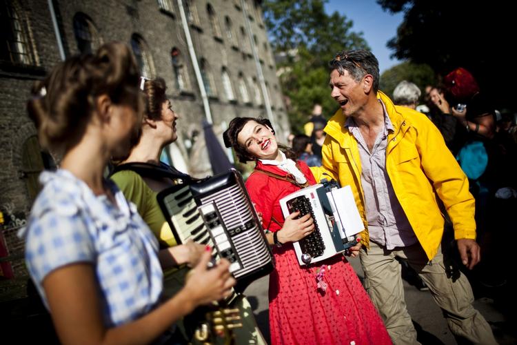 Christiania. Nu kan du komme forfatteren Per Smidl på rundtur i fristaden. 