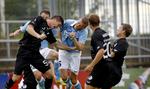 TÆSK. Anders Egholm (tv) og resten af Randers-holdet fik en hård velkomst i årets første superligakamp mod Sønderjyske. 