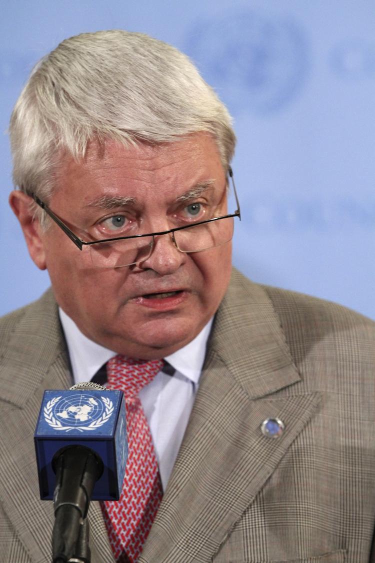 Fredsbevarende. Hervé Ladsous er på vej til Syrien som FN-udsending. Ladsous, som er vicegeneralsekretær for fredsbevarende operationer, skal overvåge den tilspidsede situation i landet. 