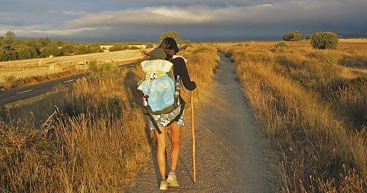 SMERTE. Danske pilgrimme må ty til smertestillende piller, fordi den kendte pilgrimsrute er så hård. 