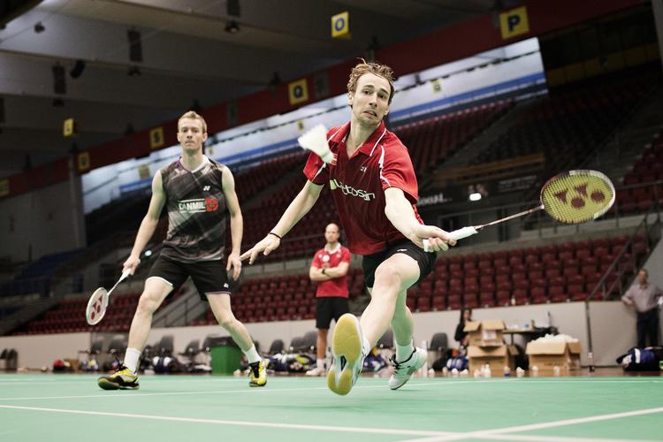 Medaljebejlere. Mathias Boe og Carsten Mogensen skal vinde alle de kampe, de kan, mener chefen i forbundet. 