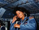 Dødsfald. Den amerikanske nationalhelt Sally Ride, som var den første amerikanske kvinde i rummet er død. Hun blev 61 år. 