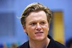 Defekt. Jonas Høgh-Christensen har fået sin finnjolle godkendt til OL-sejladserne. Men sejleren har ét problem, den mast han havde sat sin lid til, brækkede under en træningssejlads. 