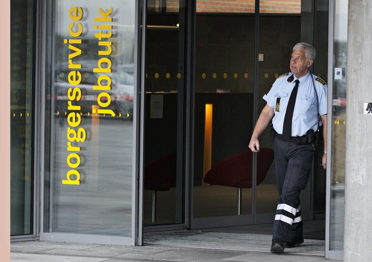 Snyd. En kvindelig ansat i Gladsaxe Kommune har fået en fængselsstraf på et år og seks måneder for bedrageri. 