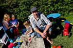 I klemme. De sidste tre måneder har familien  Lauenborg  afdraget 9 kroner på deres boliglån - de resterende 13.491 kroner, som de har betalt for  lånet, er gået til Danske Bank.  Foto: Finn  Frandsen 