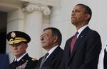 Militært. Den amerikanske militærtop er samlet - fra højre 'commander in chief' Barack Obama, forsvarsminister Leon Panetta og General Martin Dempsey. Hvis du spørger dem til 'Lily Pads', vil de ikke sige noget. 