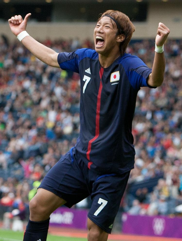 Overraskelse. Japan's Yuki Otsu havde let spil foran David de Gea og scorede målet til 1-0. 