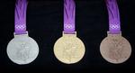 MEDALJER. Skal man tro danskerne, er der ikke mange danske atleter, der kommer hjem med en OL-medalje. 