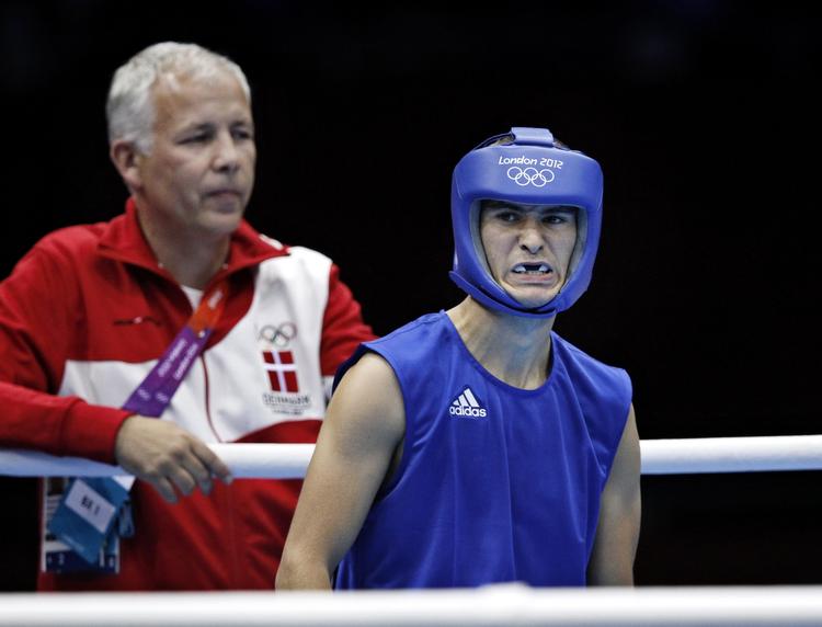 FÆRDIG. Dennis Ceylan havde ikke meget at smile af efter sin kamp mod John Joe Nevin. 
