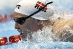 Kontroversiel. Badehætterne var tæt på at koste det danske 4x100 meter fri-hold deltagelsen ved OL. 
