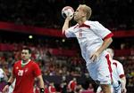 Midnatsgyser. Danmark og Ungarn åbnede deres olympisk optræden med et 60 minutters intenst drama. Anders Eggert blev dansk topscorer. 