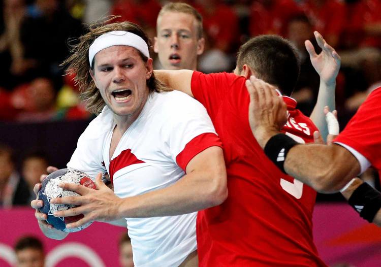 klemt. De ungarske spillere holdt godt øje med Mikkel Hansen.