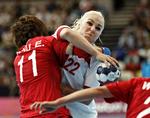 nederlag. Danmarks Trine Troelsen var en af hovedkræfterne i en mindre dansk revival i slutningen af kampen mod Sydkorea. Men det var ikke nok. 