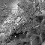 Laser. Med Lidar-teknikken kan man se små forskydninger på ned til få centimeters højde. 