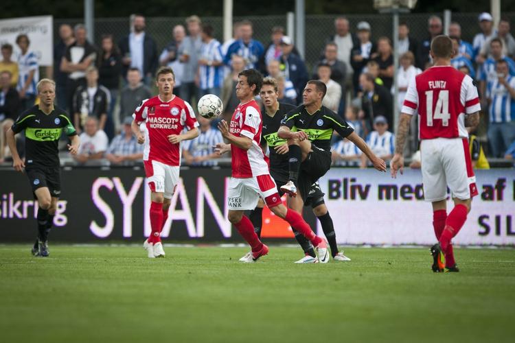 OB-sejr. Den tidligere Silkeborg-træner Trols Bech vendte i dag tilbage til sin gamle hjemmebane med succes. OB hev en smal sejr med hjem til Odense. 