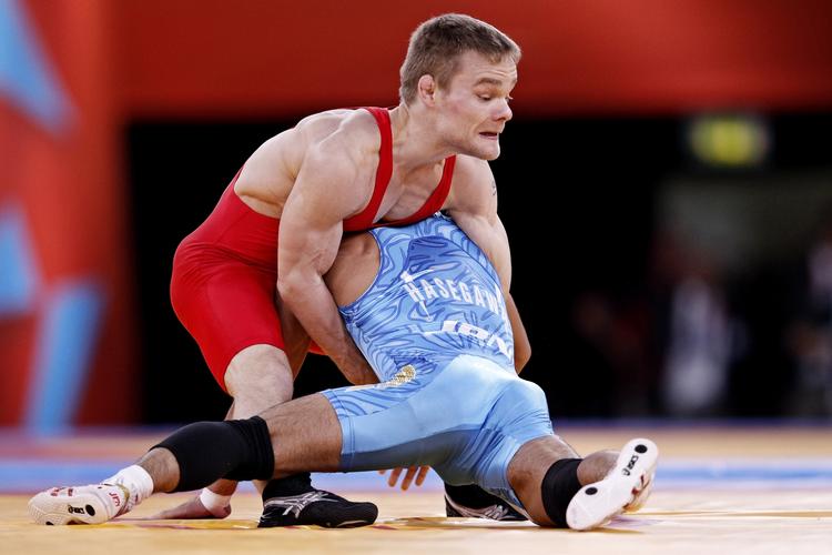overmagt. Håkon Nyblom (tv) tabte semifinalen, men har stadig en mulighed for at sikre bronze. 